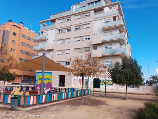 VENTA O ALQUILER DE LOCAL COMERCIAL JUAN DE BORBON - MURCIA