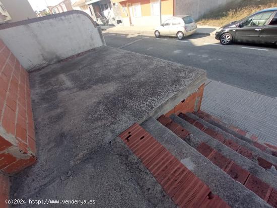 ADOSADO EN CONSTRUCION EN COBATILLAS CON ORIENTACION SUR - MURCIA