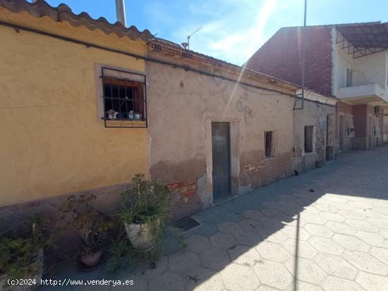 CASA DE PUEBLO PARA REFORMAR EN EL RAAL - MURCIA