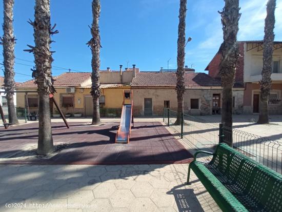 CASA DE PUEBLO PARA REFORMAR EN EL RAAL - MURCIA