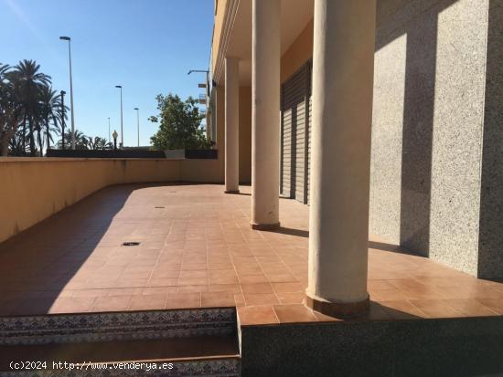 SE ALQUILA  Y SE VENDE LOCAL COMERCIAL, ZONA HUERTO TRAVALON - ALICANTE