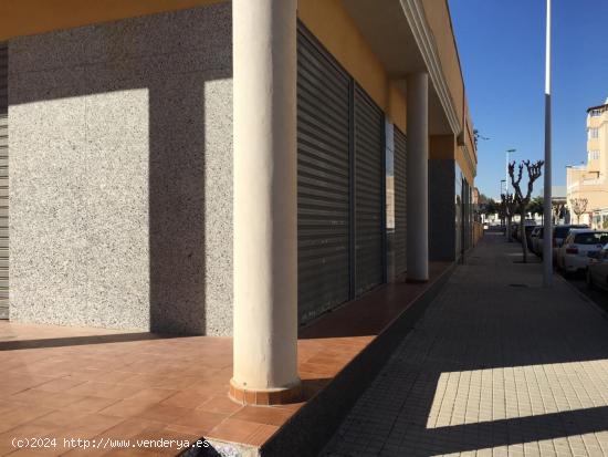 SE ALQUILA  Y SE VENDE LOCAL COMERCIAL, ZONA HUERTO TRAVALON - ALICANTE