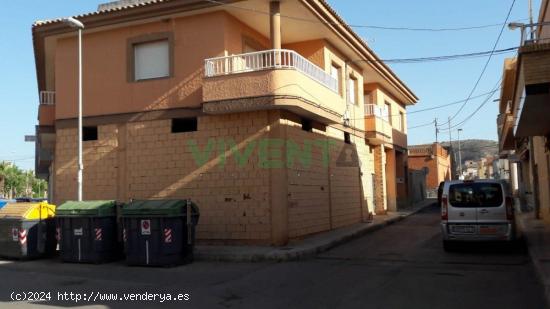 LOCAL COMERCIAL EN EL ALGAR - MURCIA