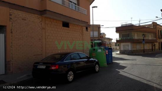 LOCAL COMERCIAL EN EL ALGAR - MURCIA