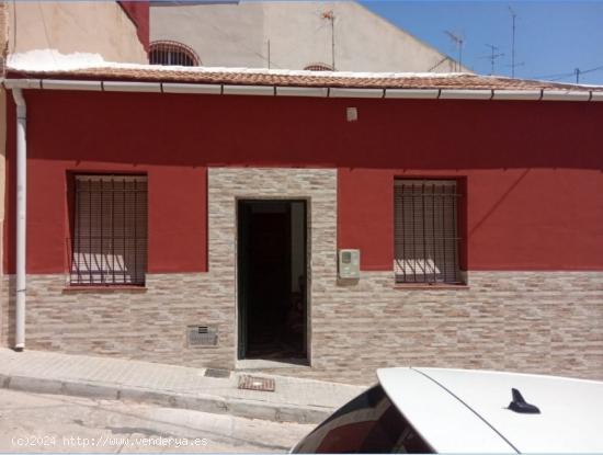 CASA EN CREVILLENTE - ALICANTE