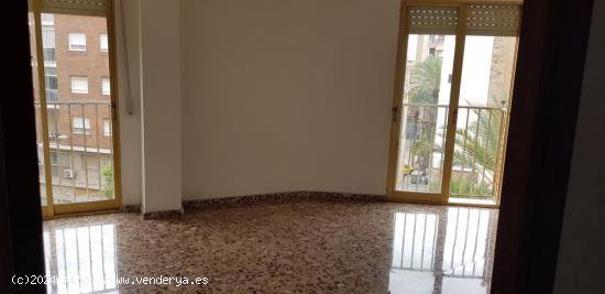 PISO EN VENTA ZONA CENTRO. PRECIO. 96.000€ - ALICANTE