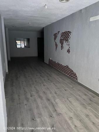 LOCAL COMERCIAL CON ALTILLO EN VENTA EN ELCHE - ALICANTE