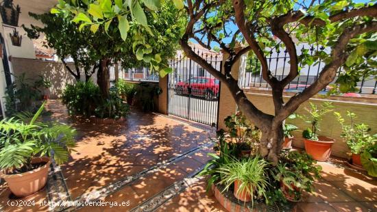  PRECIOSA CASA EN EL CENTRO DE SAN PEDRO DE ALCANTARA - MALAGA 