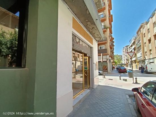 ALQUILER DE LOCAL COMERCIAL EN ZONA ALHAMAR - GRANADA