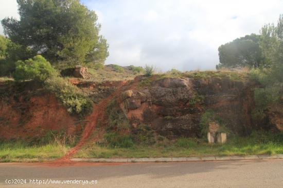  TERRENO URBANIZABLE DE 432m2. - BARCELONA 