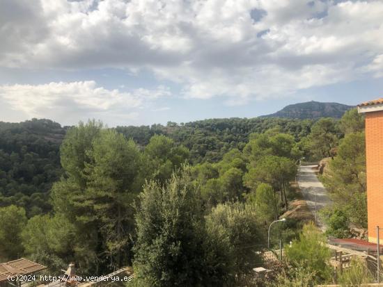  TERRENO CON VISTAS A LA MONTAÑA - BARCELONA 