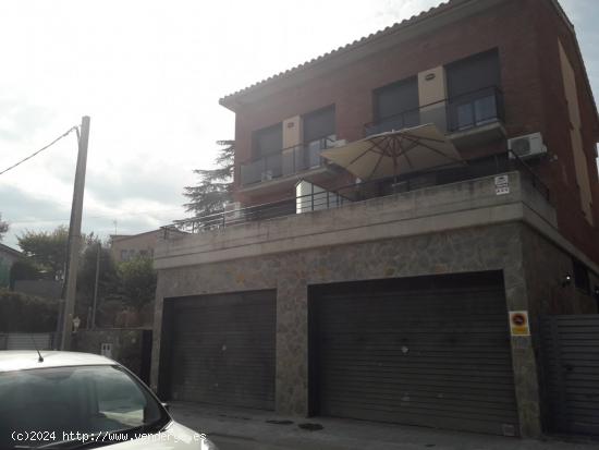 CASA A TRES VIENTOS EN PEDRASANTA - BARCELONA