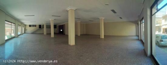 VENTA O ALQUILER Local con plazas de aparcamiento en Cabezo de Torres - MURCIA