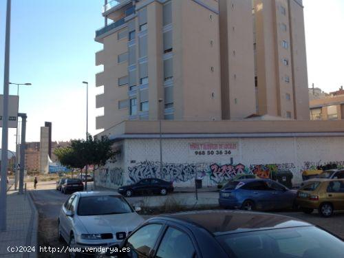 Local de 1.221 m2 en zona Mandarache - Hispania. - MURCIA