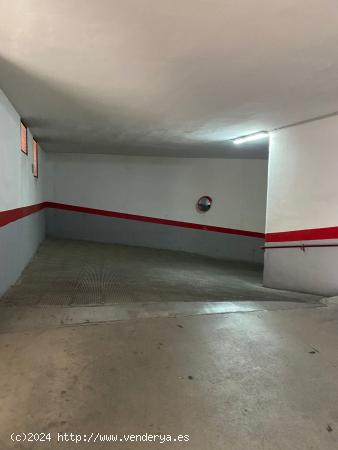 Plaza de garaje en venta y en alquiler junto al centro. - MURCIA