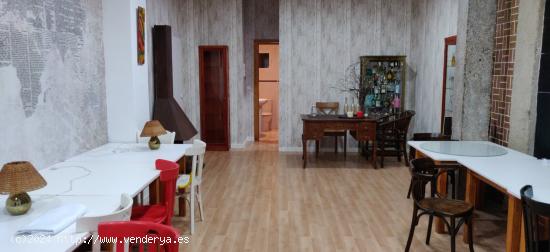 Local de 50 m2 en Barrio Peral. - MURCIA