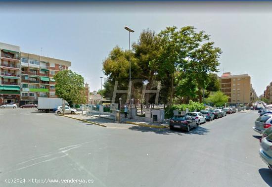 Local comercial Único en zona Concordia. / HH Asesores, Inmobiliaria en Burjassot/ - VALENCIA