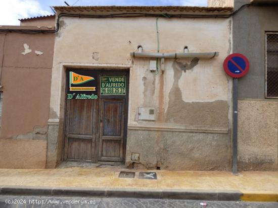 TERRERO PARA EDIFICAR. FACHADA A DOS CALLES. - ALICANTE