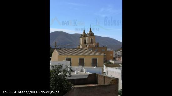  SE VENDE CASA ANTIGUA CON TERRENO DE 3 PLANTAS EN BERJA - ALMERIA 