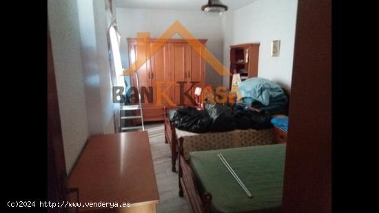 SE VENDE PISO EN EJIDO ZONA CENTRO - ALMERIA