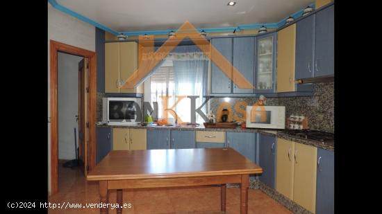 SE VENDE PISO BAJO EN ALCOLEA ZONA LA HERMITA - ALMERIA