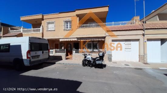 SE VENDE DÚPLEX EN EL EJIDO ZONA LOMA LA MEZQUITA - ALMERIA