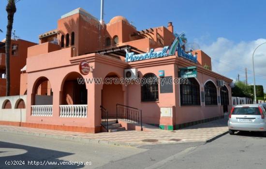 BAR-CAFETERÍA,   en Oasis de Los Alcázares (Murcia) - MURCIA