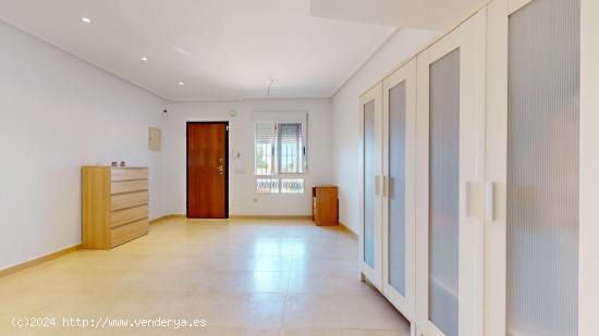 Amplia vivienda de 3 dormitorios con solarium y piscina comunitaria en El Jimenado - MURCIA