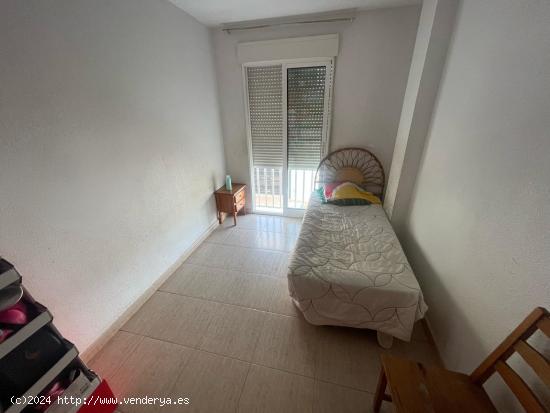 OPORTUNIDAD DE APARTAMENTO CON PLAZA DE GARAGE - MURCIA