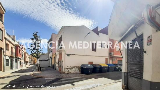 Casa de pueblo para REFORMAR en Torrent - VALENCIA