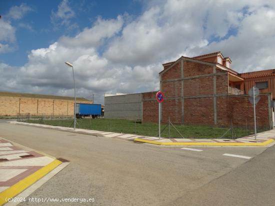 SOLAR URBANO ESQUINERO EN L'ALDEA - TARRAGONA