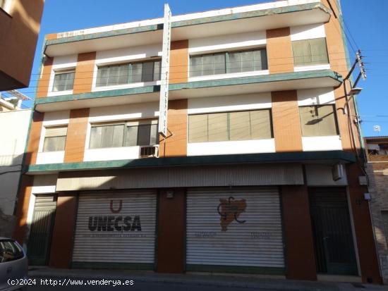  EXCELENTE I AMPLIO LOCAL COMERCIAL EN EL CENTRO DE AMPOSTA - TARRAGONA 