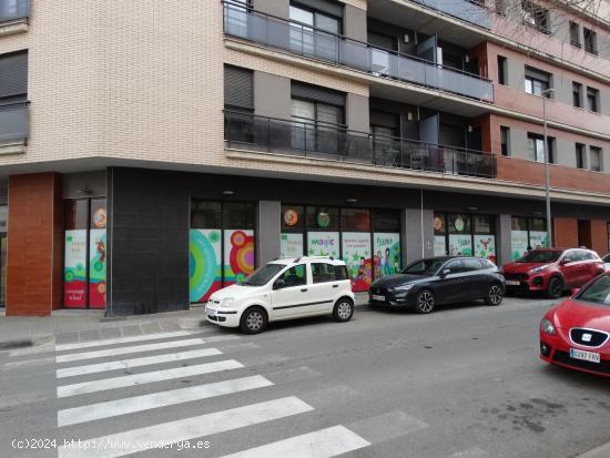  AMPLIO LOCAL COMERCIAL EN AVENIDA JOSEP TARRADELLAS - TARRAGONA 