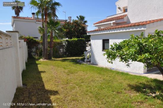 Chalet con 4 habitaciones muy luminoso, jardin y garaje - TARRAGONA