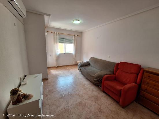 Ref.7391 Apartamento de 3 dormitorios en el centro de Torrevieja - ALICANTE