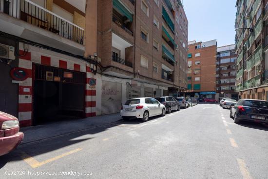 !!Plaza de garaje junto Plaza de Toros!! - GRANADA