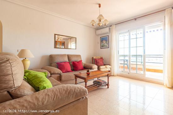 Apartamento con vistas despejadas en Riomar 9, Mil Palmeras - ALICANTE