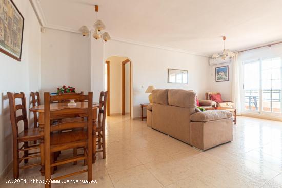 Apartamento con vistas despejadas en Riomar 9, Mil Palmeras - ALICANTE