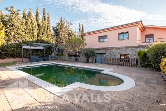 Chalet impresionante con Piscina - BARCELONA