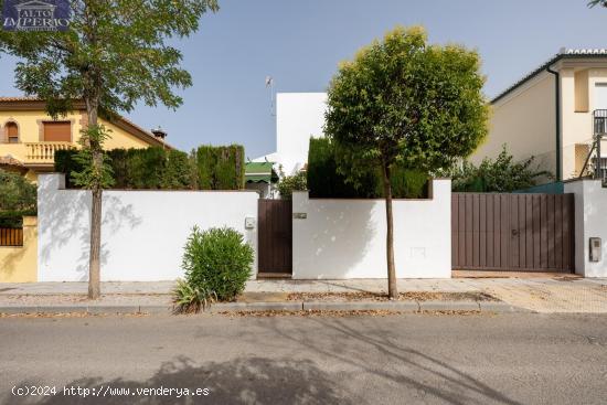 Chalet independiente en una sola planta. Sin barreras arquitectónicas y primerísimas calidades. Si