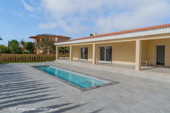 Chalet de nueva obra con piscina en Sa Rápita - BALEARES