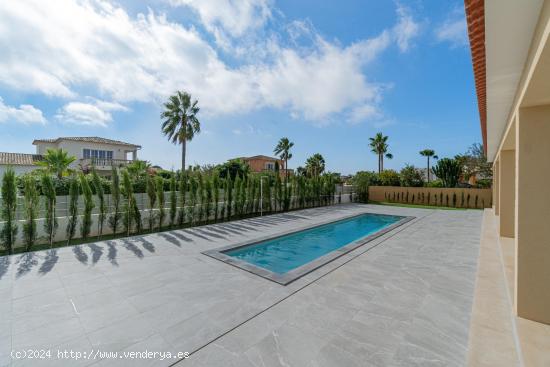 Chalet de nueva obra con piscina en Sa Rápita - BALEARES