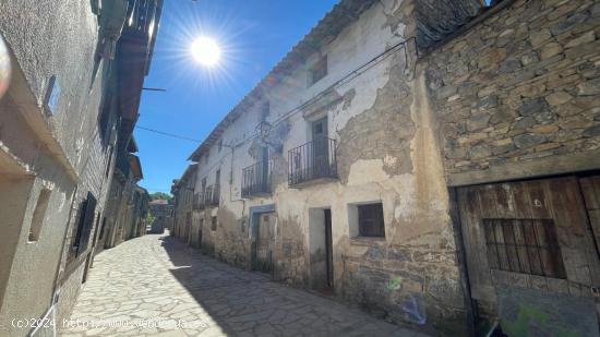  Se vende edificio historico en el centro de Santa Cilia de Jaca (Huesca) - HUESCA 