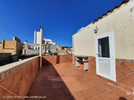  CASA ADOSADA EN LA RÀPITA - TARRAGONA 