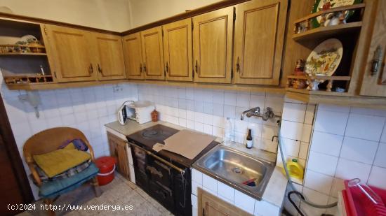 SE VENDE CASA CON TERRENO EN SANTALLA DEL BIERZO - LEON