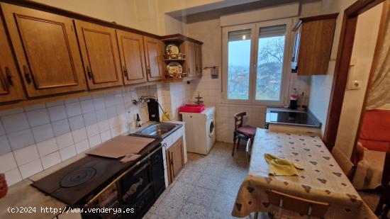 SE VENDE CASA CON TERRENO EN SANTALLA DEL BIERZO - LEON