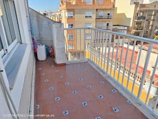 ALG089 - ÁTICO DE 90M2 EN LA CALLE ALBERTO TORTAJADA DE ALGEMESÍ - VALENCIA