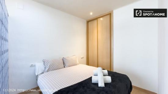 Apartamento de 2 dormitorios en El Carmel - BARCELONA