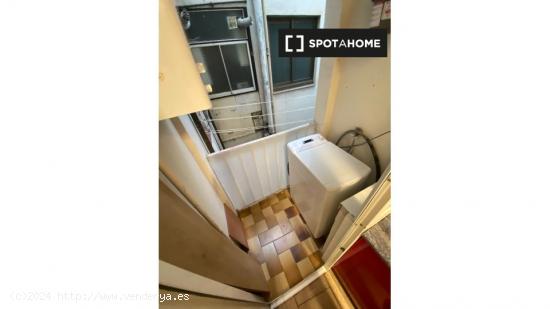 Apartamento de 2 dormitorios en El Carmel - BARCELONA