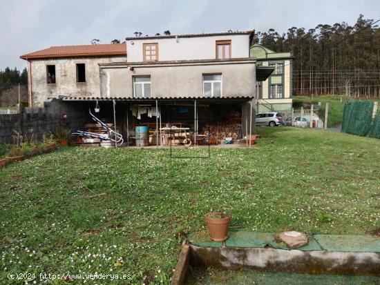 PAREADO DE PIEDRA CON FINCA EN ESTEIRO-CEDEIRA - A CORUÑA